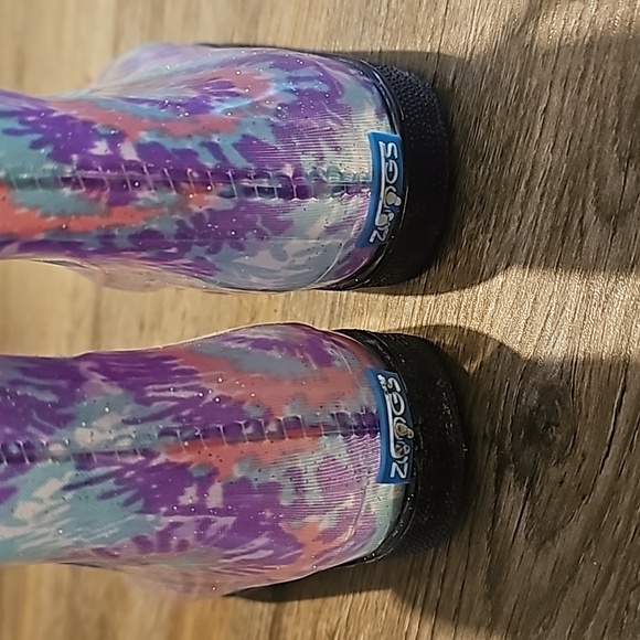 Girls Sparkly Tye-Dye  Zoogs rain boots, size 1 - Picture 2 of 4